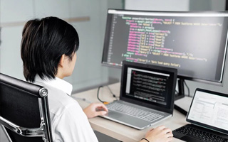 黄南 api php源码,下载的php源码怎么运行呢？